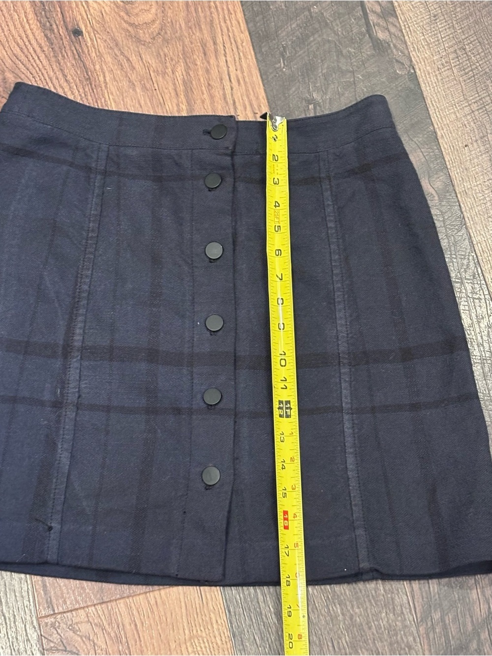LOFT Blue and Black Plaid Button-Down  Skirt in size 6 classic design! - Picture 6 of 13